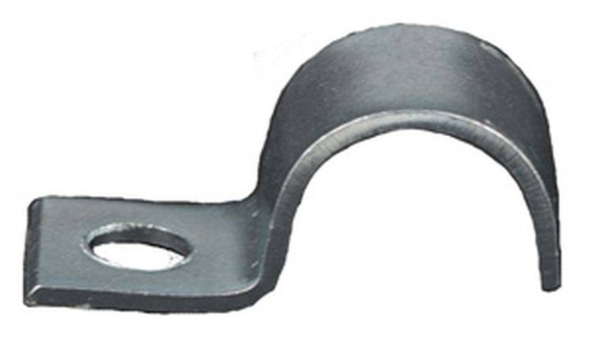 Eine Metallrohrklemme mit einem Loch an einer Seite und einem gebogenen Abschnitt, die zum Befestigen von Rohren an Oberflächen ausgelegt ist.