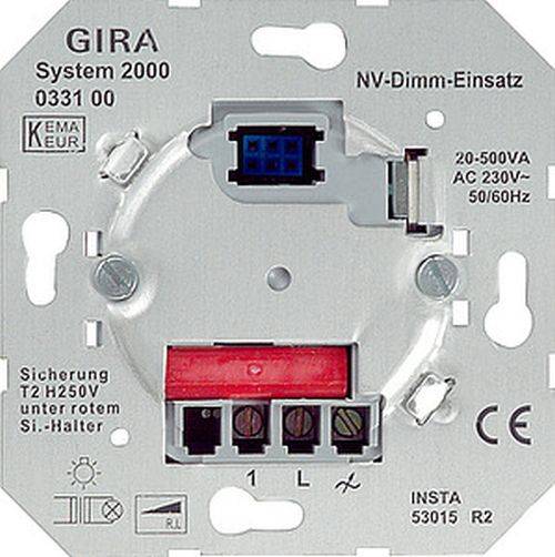 Ein GIRA System 2000 NV Dimmer-Mechanismus mit Anschlussklemmen, gekennzeichnet für 20-500VA und AC 230V, 50/60Hz.