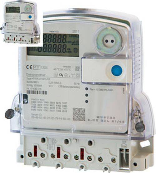 Ein digitaler Stromzähler, der verschiedene Messungen anzeigt, einschließlich Spannung und Verbrauch. Er hat einen transparenten Deckel und mehrere Tasten.