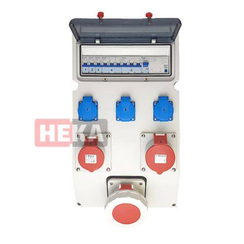 Elektrische Verteilerdose mit mehreren Steckdosen und Sicherungen für industrielle Anwendungen, mit HEKA-Beschriftung und Schutzabdeckung versehen.