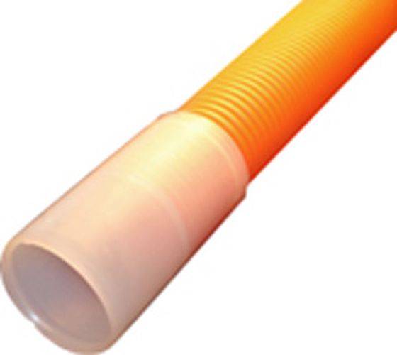 Eine geriffelte orangefarbene Kunststoffröhre, die in einen glatten weißen Abschnitt übergeht, von der Seite betrachtet.