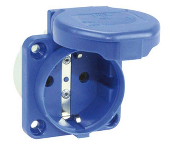 Blaue elektrische Steckdose mit Schutzdeckel, zum Wandanbau vorgesehen.