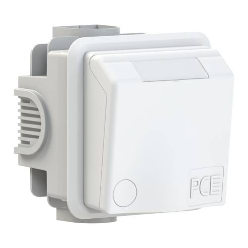 Ein weißer wetterfester elektrischer Schalter mit geschlossener Schutzabdeckung, für die Außenverwendung konzipiert. Er hat die Buchstaben 'PCE' auf der Vorderseite eingeprägt.