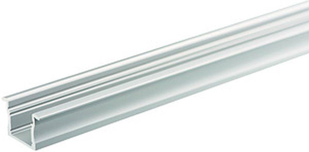 Eine silberne Metallschiene mit einer glatten, reflektierenden Oberfläche wird gezeigt.