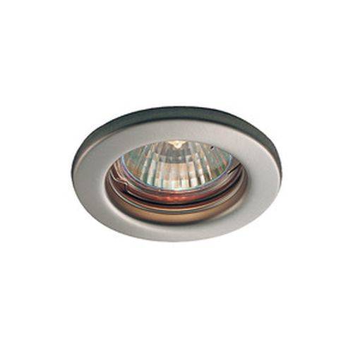 Eine eingelassene Deckenleuchte mit einem kreisförmigen Rahmen und einer reflektierenden Glühbirne, die für ambientes Innenlicht verwendet wird.