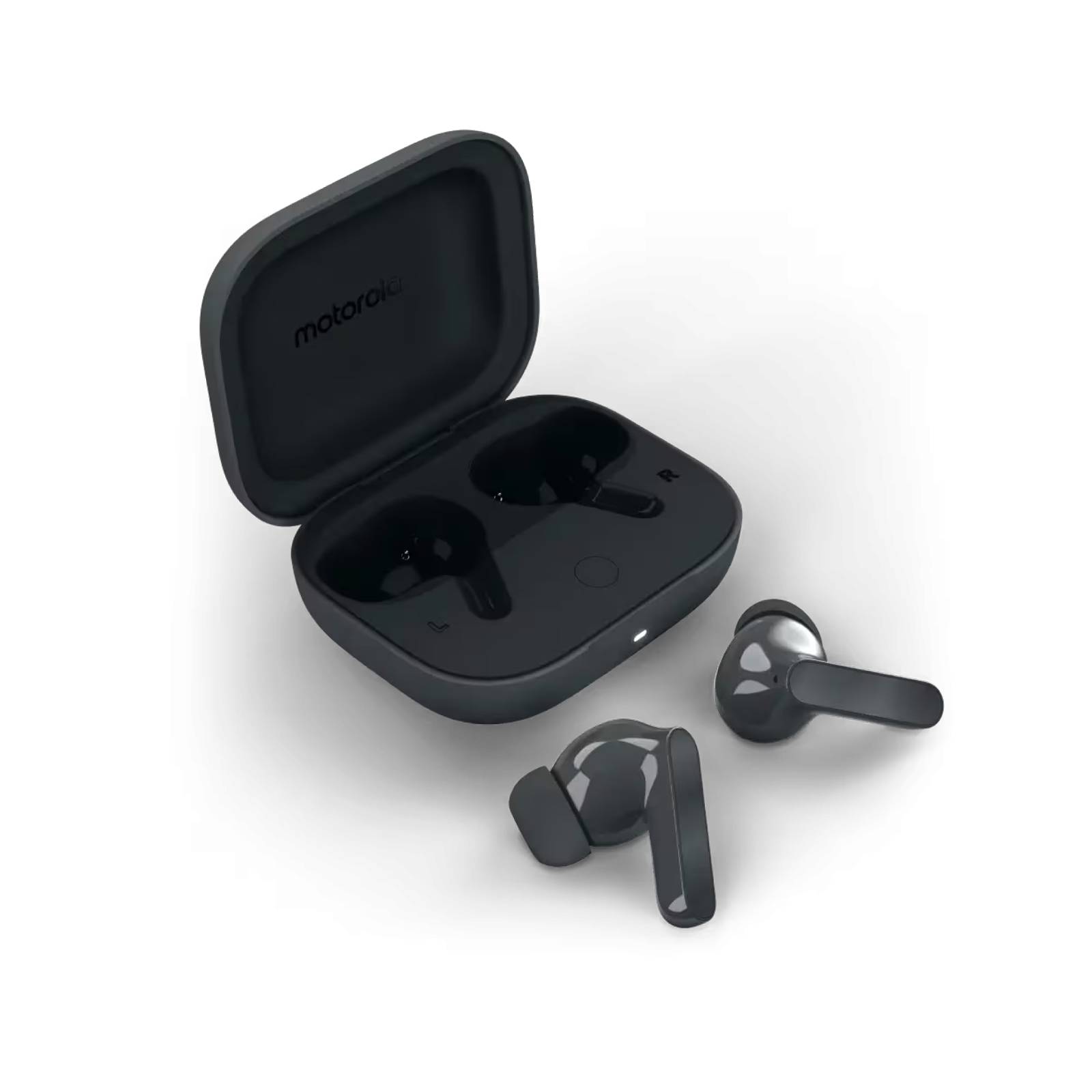 Offene Motorola-Wireless-Ohrhörer in einem Ladekoffer, gezeigt mit zwei Ohrhörern, die daneben auf schwarzem Hintergrund platziert sind.