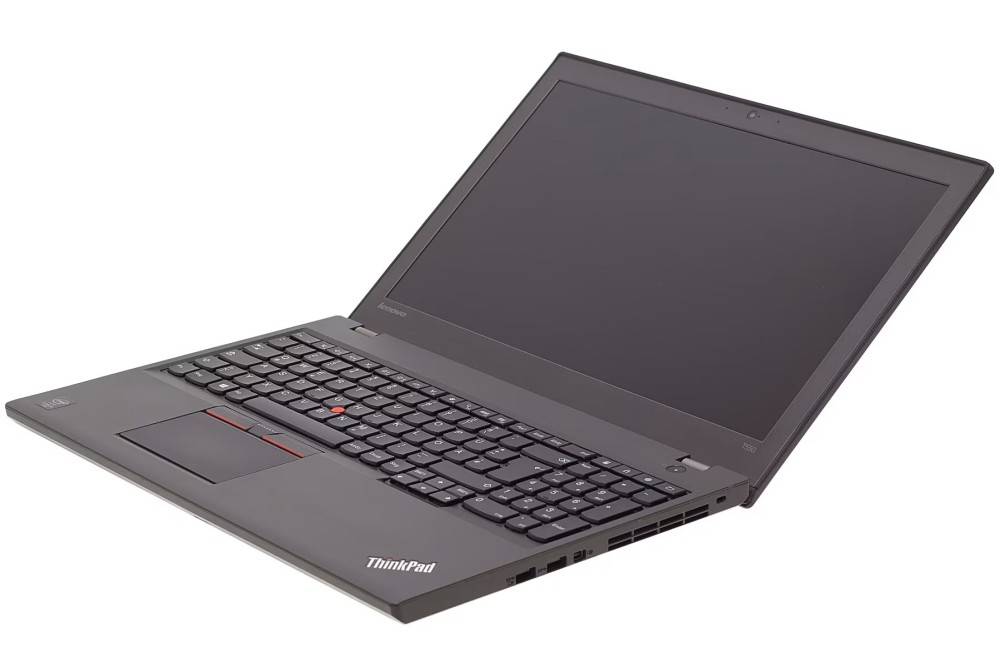 Ein Laptop mit einer schwarzen Tastatur und einem Bildschirm, auf dessen Vorderecke das Wort 