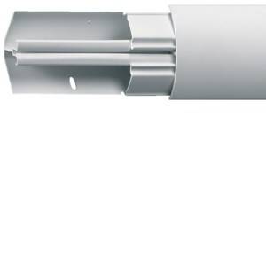 Ein metallisches mechanisches Bauteil in einer Schnittansicht, das seine interne Struktur und Komponenten hervorhebt.