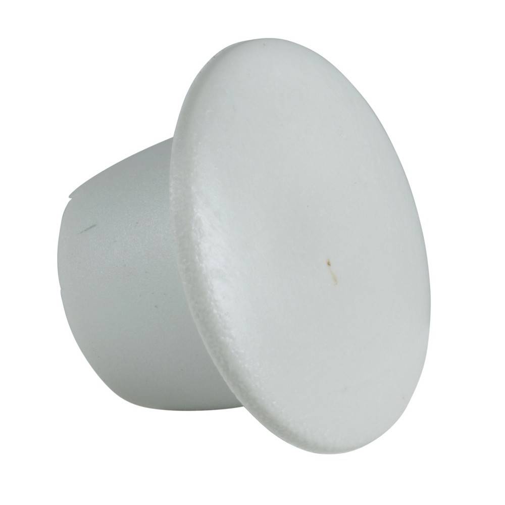 Eine einzelne weiße Plastikkappe mit einer flachen, kreisförmigen Oberseite und einer zylindrischen Basis, die dazu dient, eine Öffnung oder einen Behälter abzudecken oder zu verschließen.