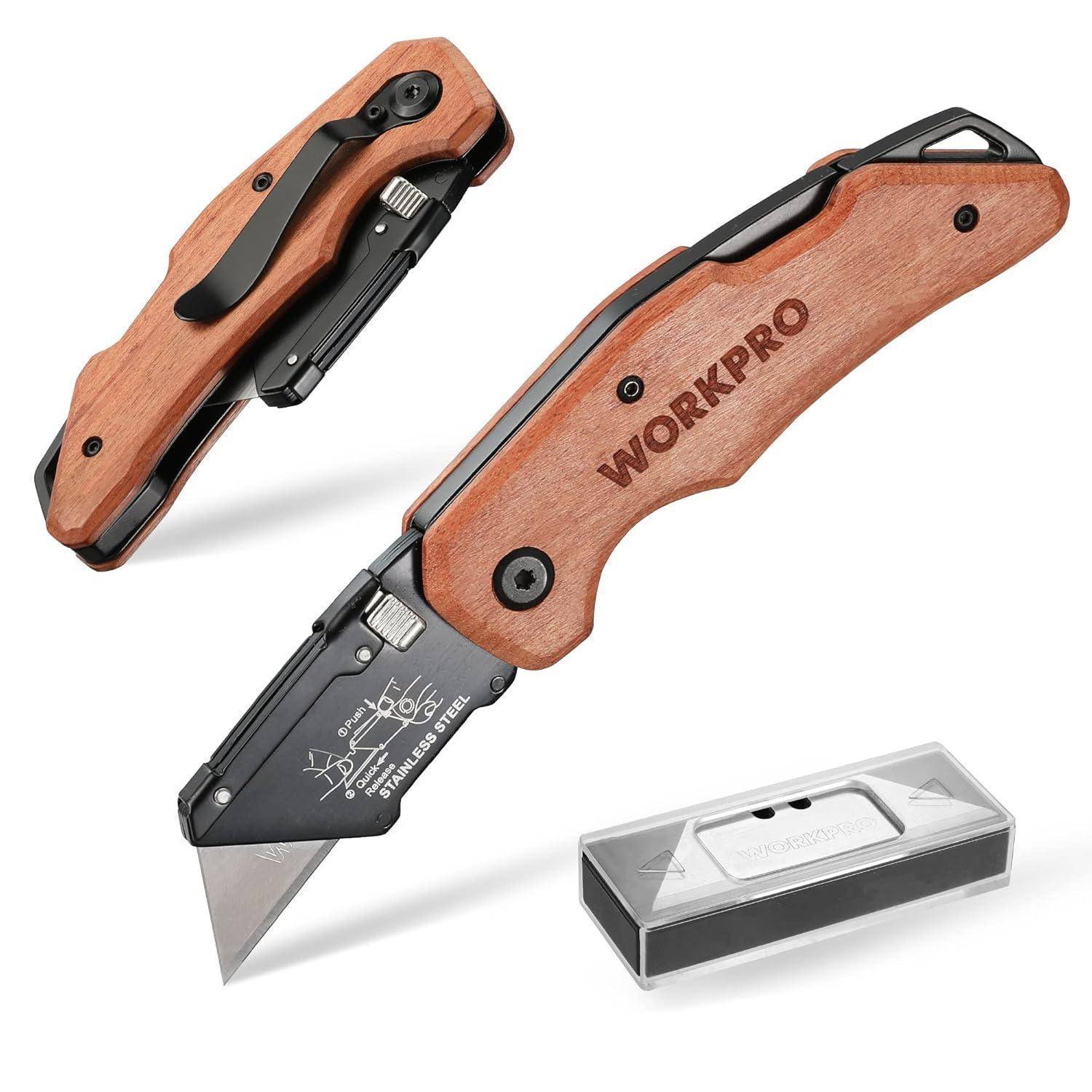 Taschenmesser mit Holzgriff der Marke 'WORKPRO', ausgestattet mit einziehbarer Klinge, Sicherheitsverriegelung und Ersatzklingenhalter.