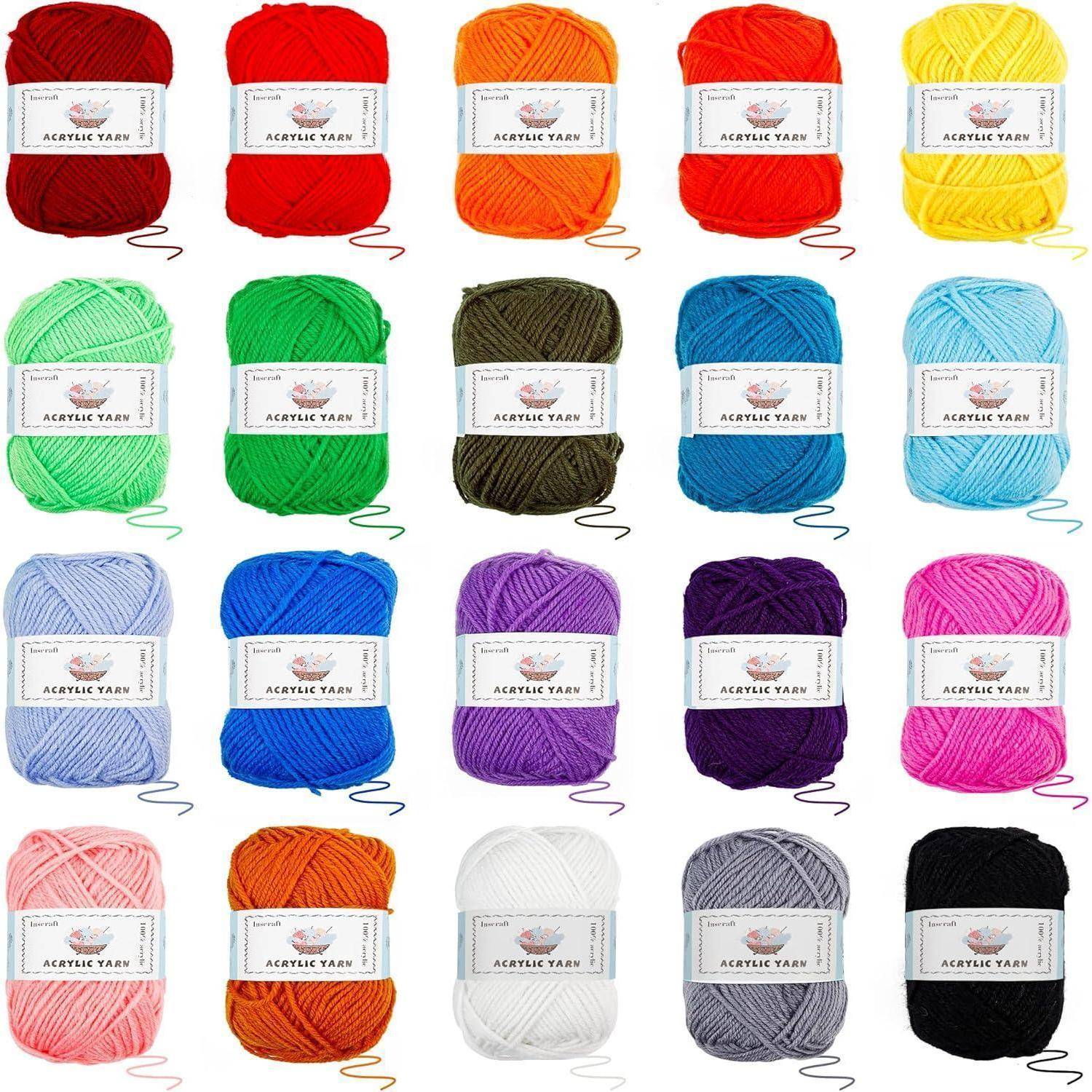 Verschiedenfarbige Strickgarnknäuel, in vier Reihen zu je fünf Knäueln angeordnet, jedes mit einem Etikett versehen, auf dem 'Acrylgarn' steht. Die Farben reichen von Rot bis Schwarz.