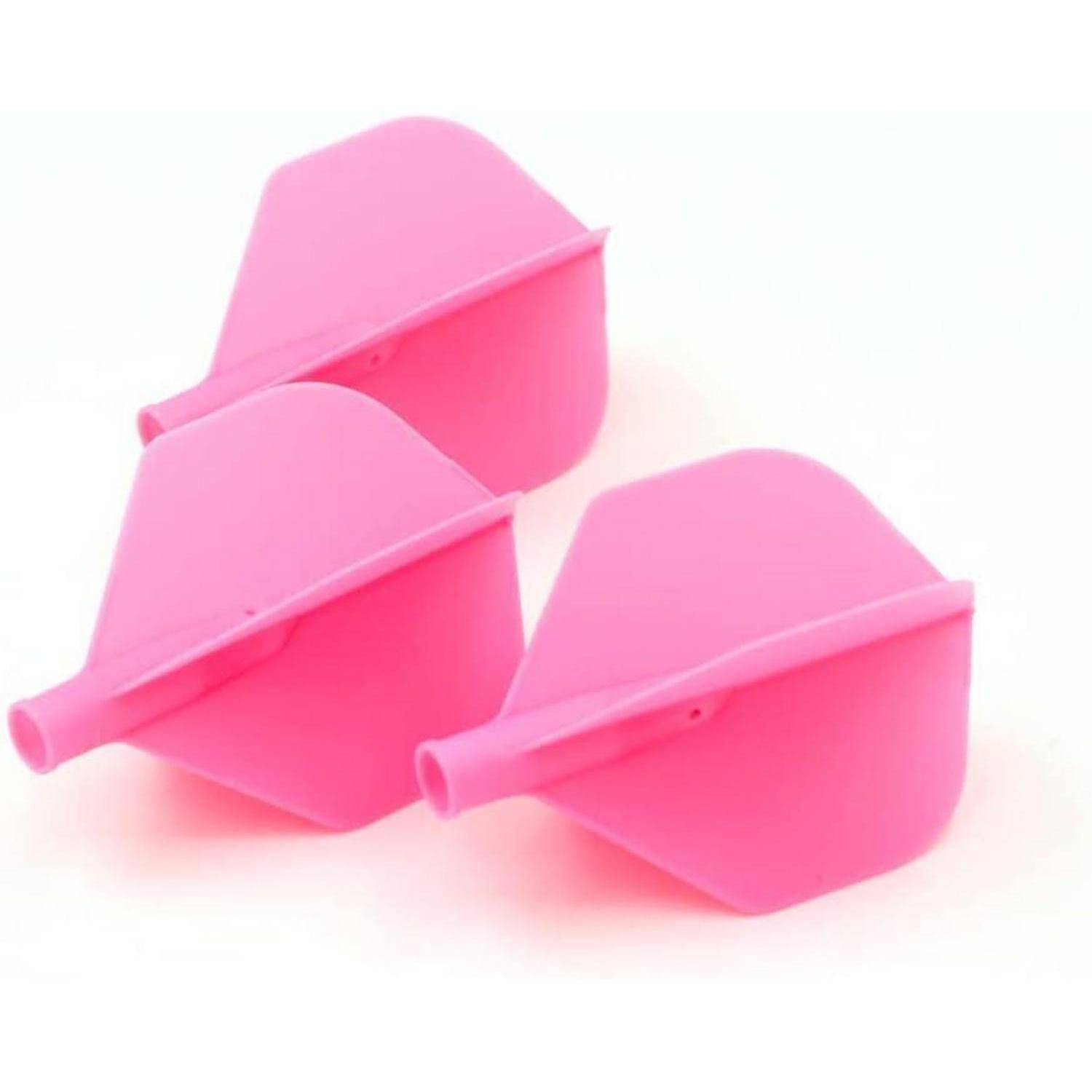 Drei rosa Plastik-Dartflügel, die zu einem Dreieck angeordnet sind und ihre leichte, aerodynamische Gestaltung zur Schau stellen.
