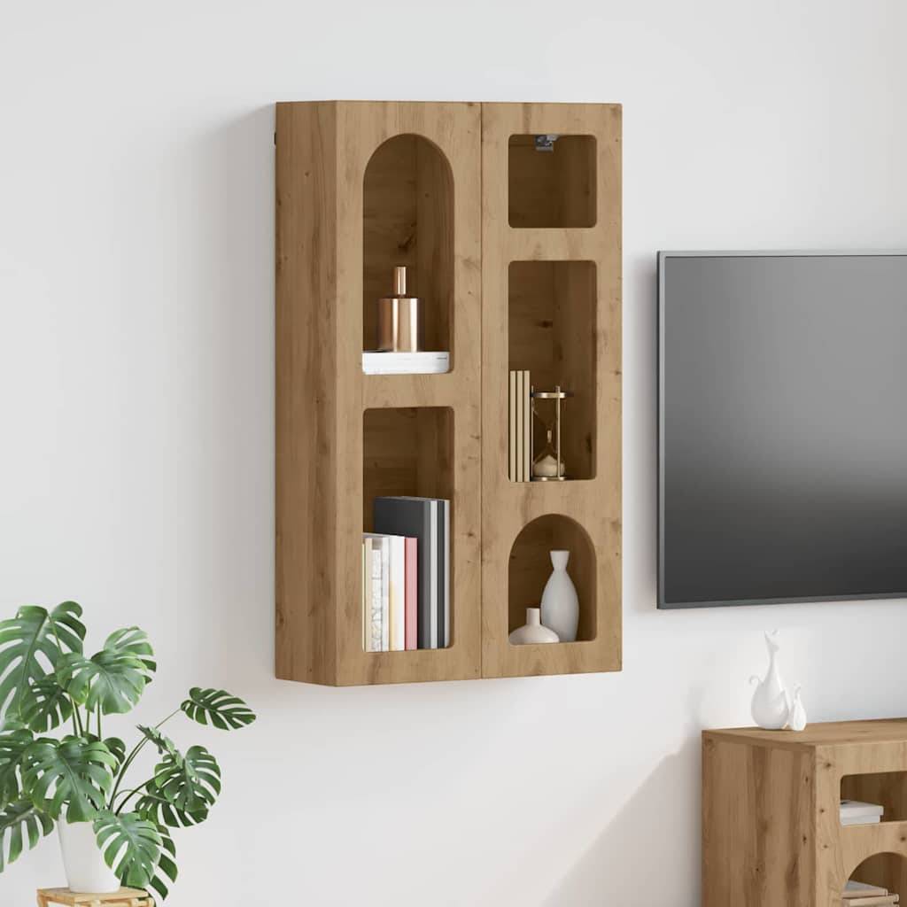 Holz-Wandregal mit Büchern und Dekorationsgegenständen neben einem großen Flachbildfernseher; moderne, minimalistische Wohnzimmereinrichtung.