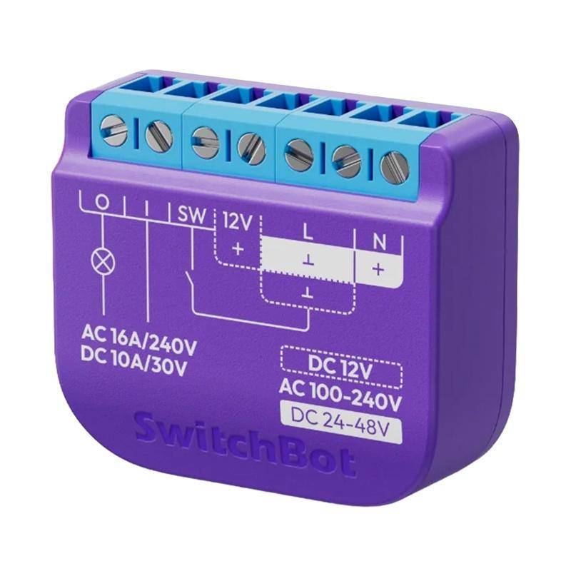 Lila SwitchBot-Gerät mit blauem Anschlussblock, beschriftet mit 'O', 'I', 'SW', '12V', mit Details zu AC/DC-Spannungsbezeichnungen und Spezifikationen.