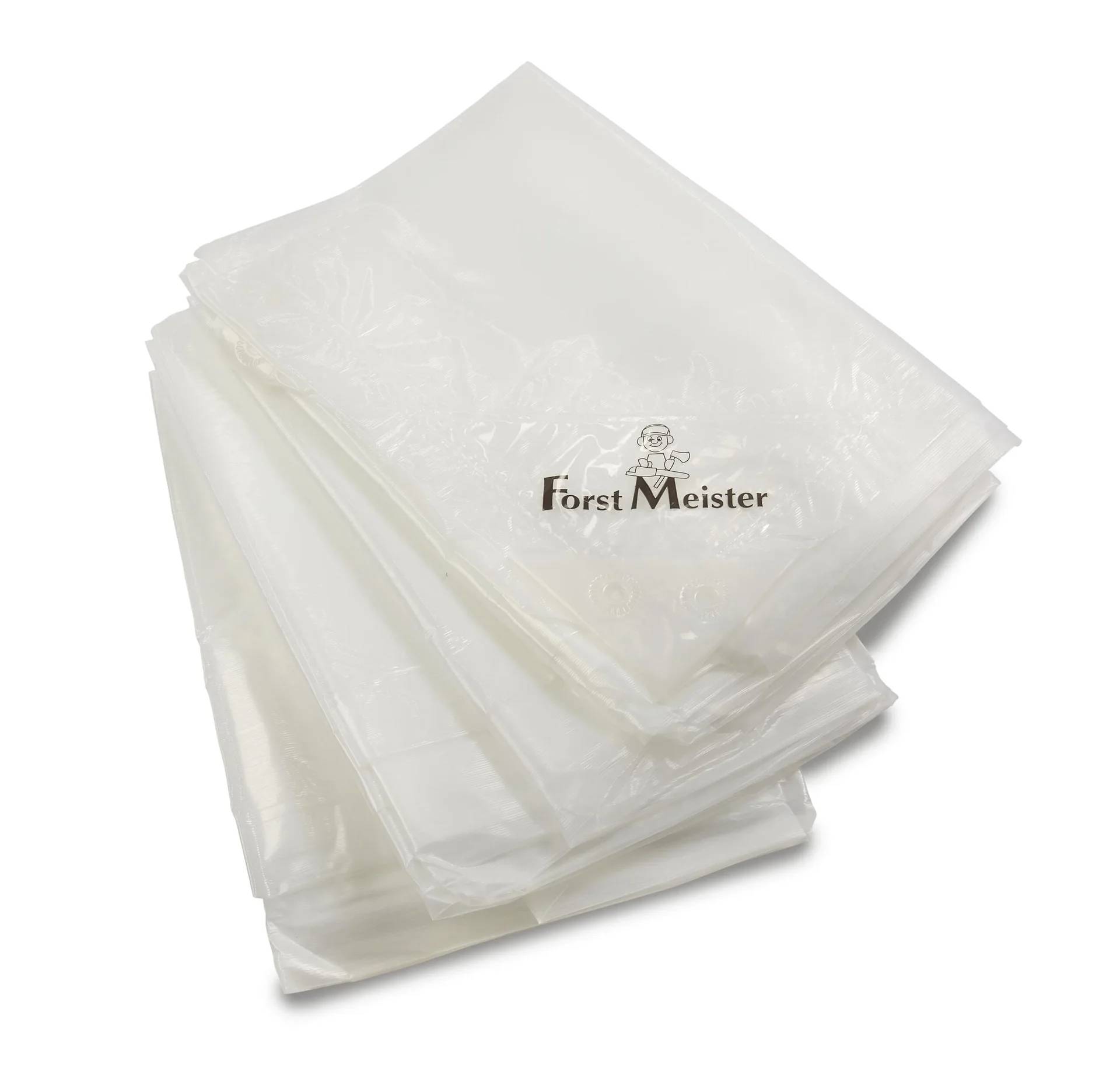 Ein Stapel transparenter Plastiktüten mit einem 'Forst Meister' Logo auf der obersten Tüte, das ein Baum- und Werkzeugdesign zeigt.