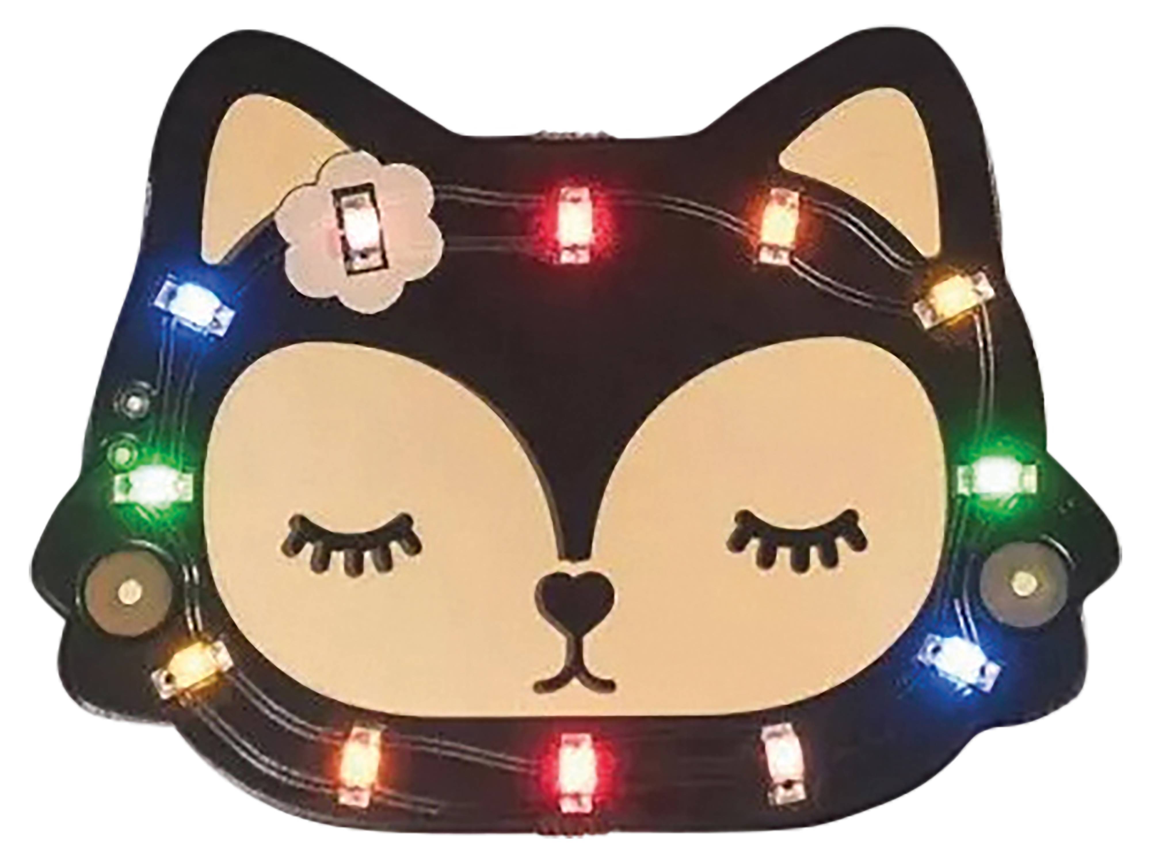 Eine katzenförmige Dekoration mit geschlossenen Augen und einer Blume am Ohr, verziert mit mehrfarbigen LED-Lichtern entlang der Kanten.