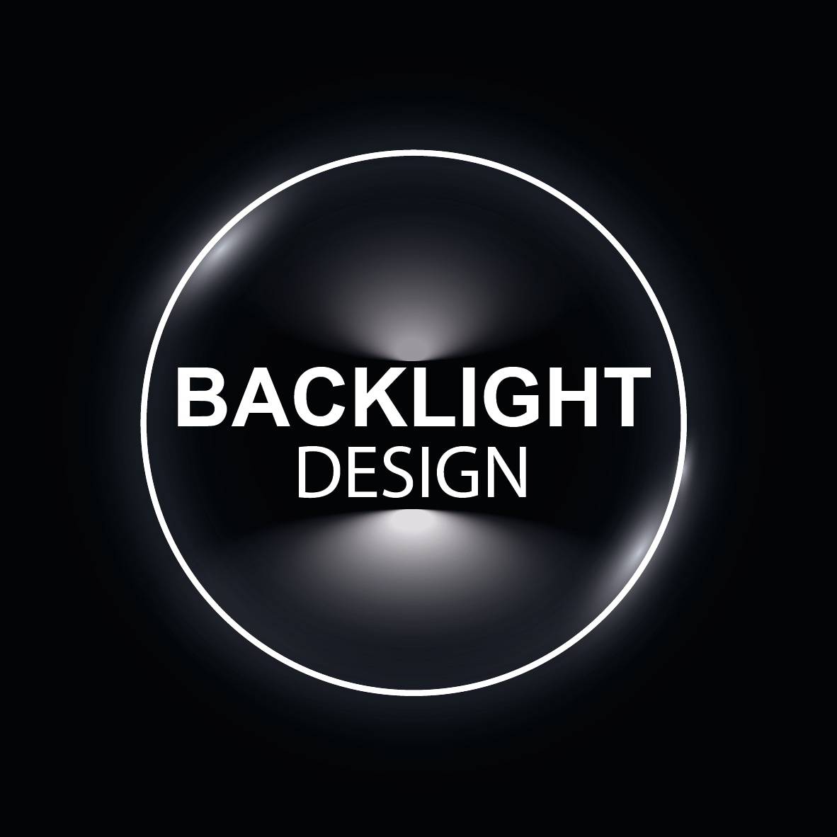 Ein kreisförmiges Logo mit dem Text „BACKLIGHT DESIGN