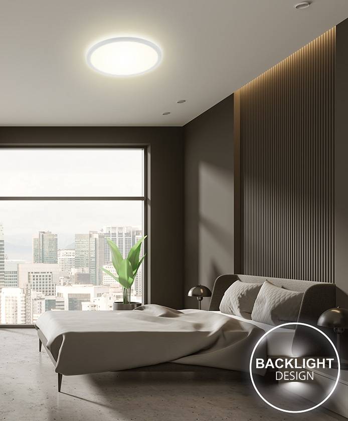 Modernes Schlafzimmer mit großem Fenster mit Blick auf Stadtlandschaft, mit Bett, Pflanze und Deckenleuchte. Text lautet 'Backlight Design'.