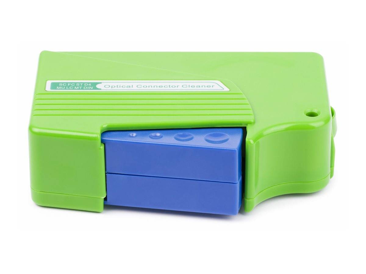 Ein grüner optischer Anschlussreiniger mit blauen Schiebeteilen, beschriftet mit 'SC FC ST DIN MU LC MTP/MPO', der zum Reinigen von Glasfaseranschlüssen verwendet wird.