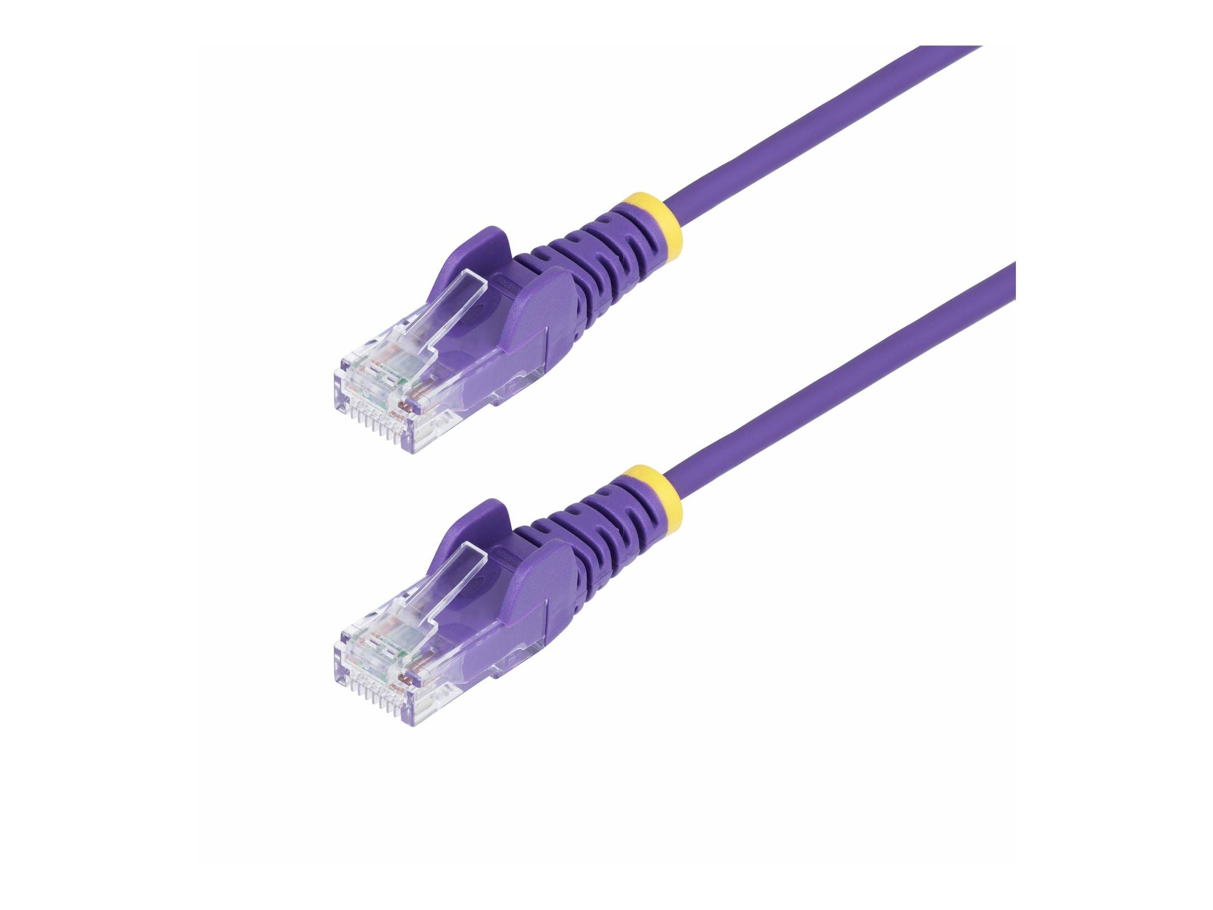 Zwei violette Ethernet-Kabel mit gelben Zugentlastungsmanschetten, auf weißem Hintergrund abgebildet, jeweils mit RJ45-Steckern an beiden Enden.