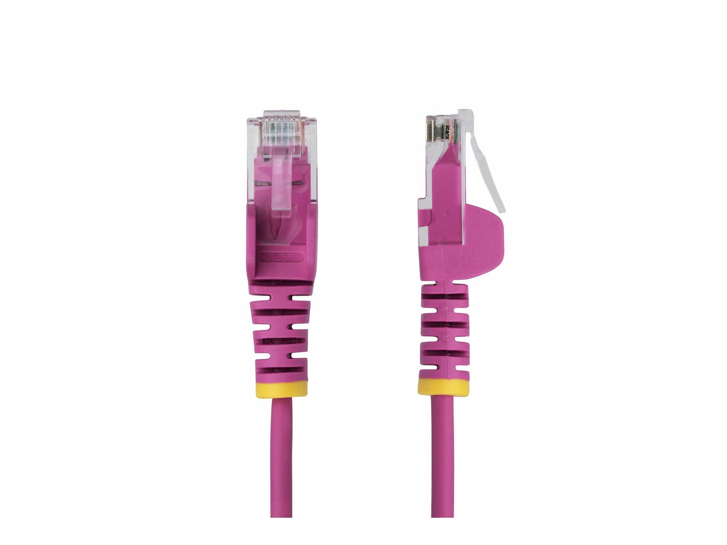 Zwei rosa Ethernet-Kabel mit gelben Streifen, Anschlüsse nach oben gerichtet.
