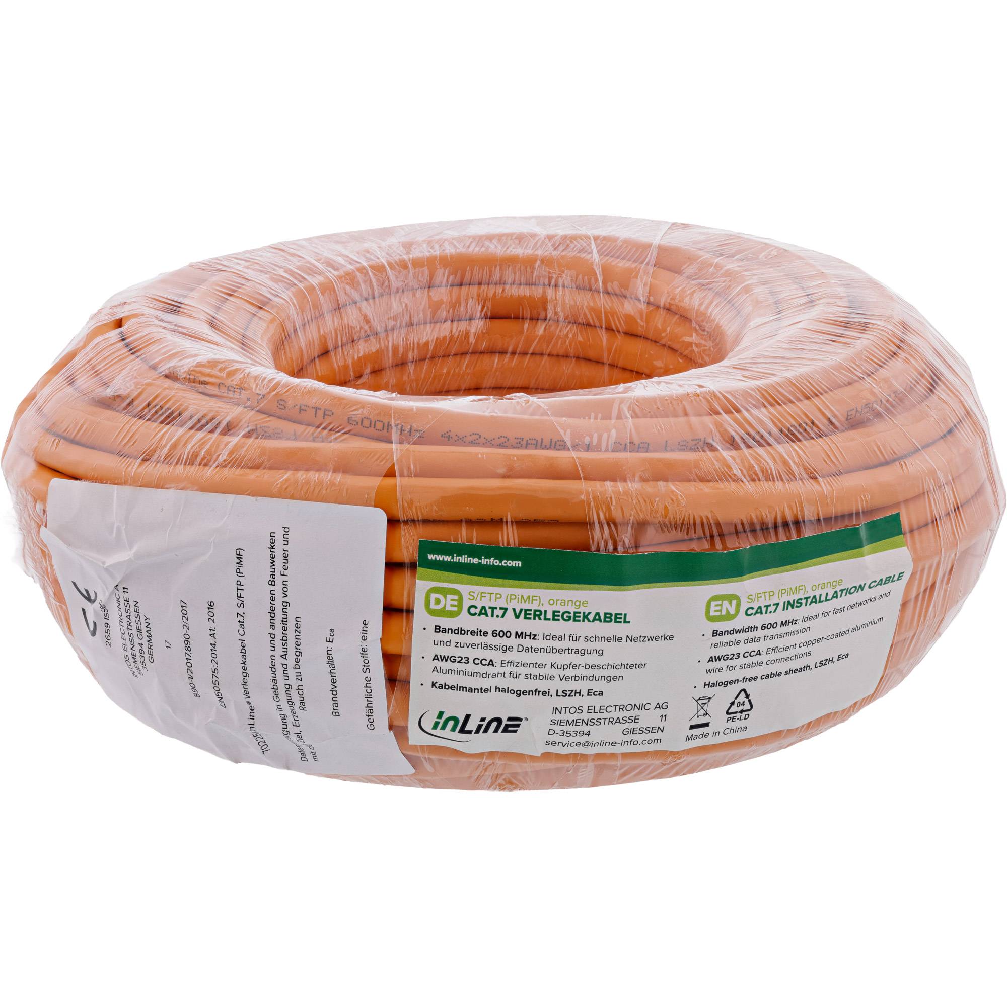 Eine Spule orangefarbenes InLine CAT7 Installationskabel, 50 Meter lang, mit Spezifikationen in deutscher und englischer Sprache beschriftet.