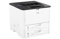 Ein weißer und schwarzer Laserdrucker mit zwei Papierfächern ist zu sehen. Das Bedienfeld und das Display sind oben links sichtbar.