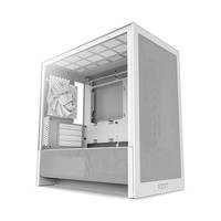 Weißes Computer-Gehäuse mit Meshpanel und Heck-Kühlventilator, entwickelt für optimale Luftzirkulation und effiziente Kühlung bei PC-Zusammenstellungen.