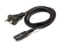 Ein schwarzes Netzkabel mit einem zweipinnigen Stecker und einem rechteckigen Anschluss am gegenüberliegenden Ende, verwendet für elektronische Geräte.