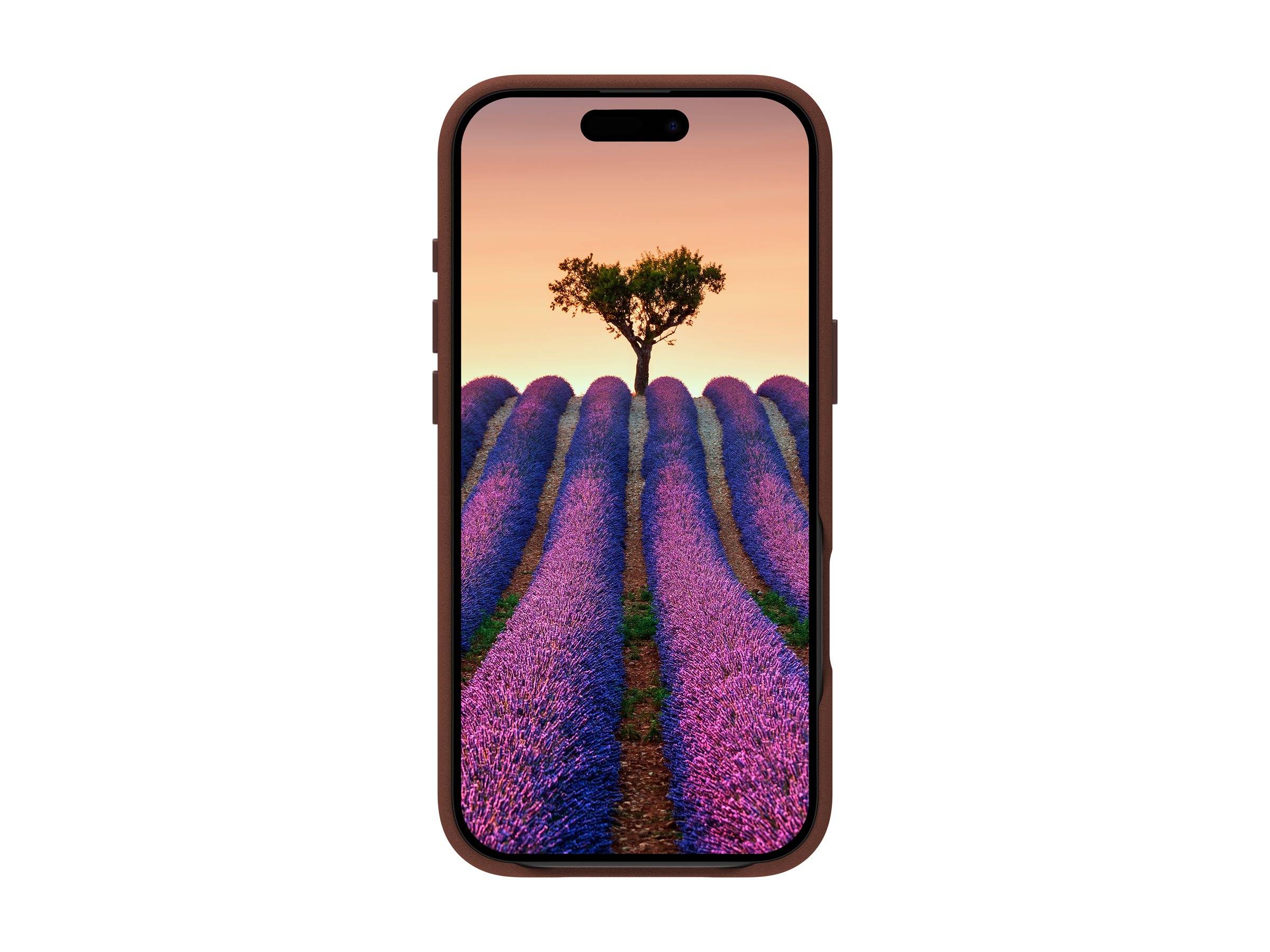 Ein Smartphone-Bildschirm zeigt ein malerisches Bild eines Lavendelfeldes bei Sonnenuntergang, mit Reihen von violetten Blumen, die zu einem Baum in der Mitte führen.