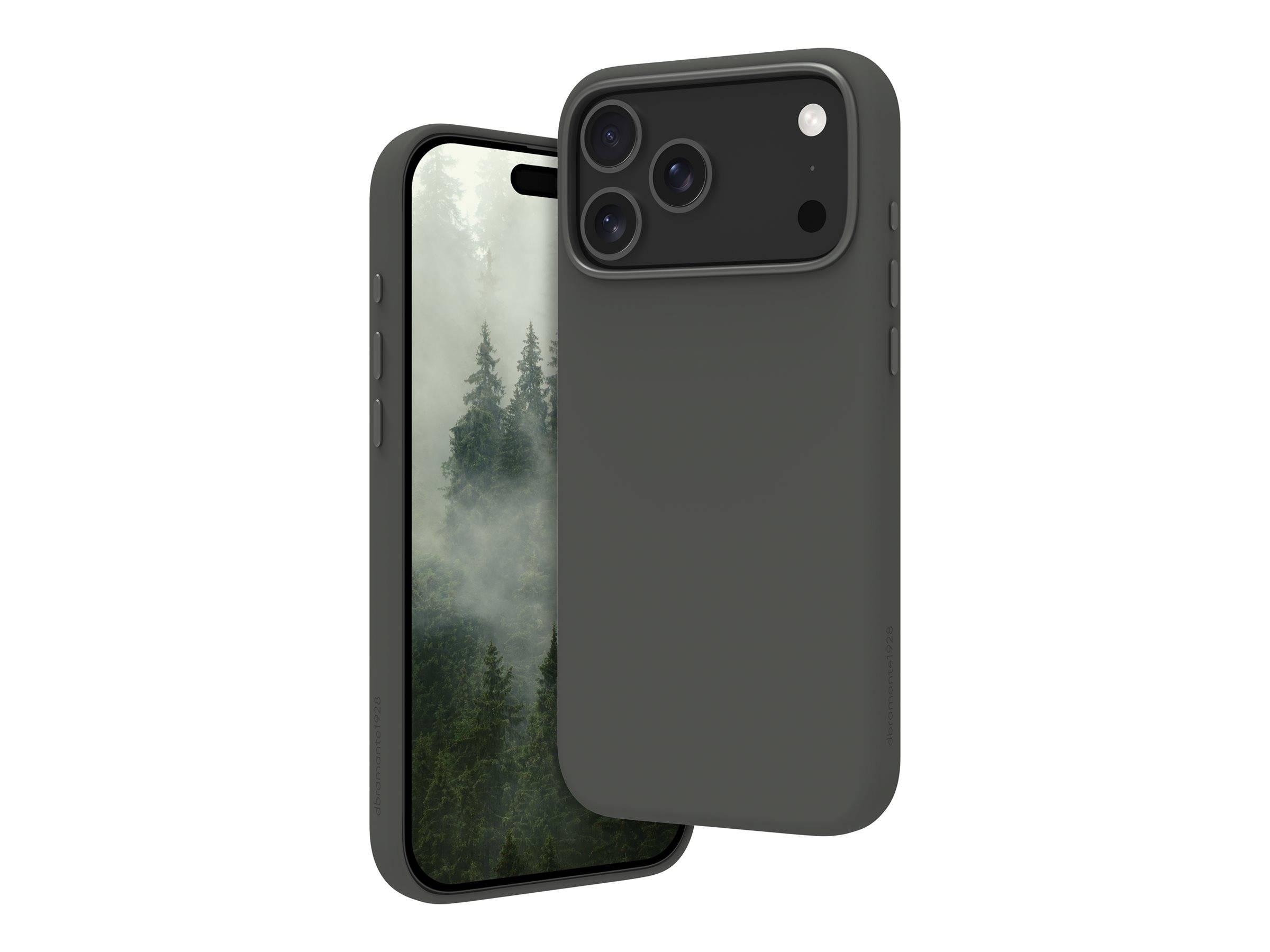 Ein Smartphone mit einem robusten Gehäuse ist zu sehen, auf dem ein nebliger Waldwallpaper angezeigt wird. Die drei Rückkameras und Tasten des Telefons sind sichtbar.