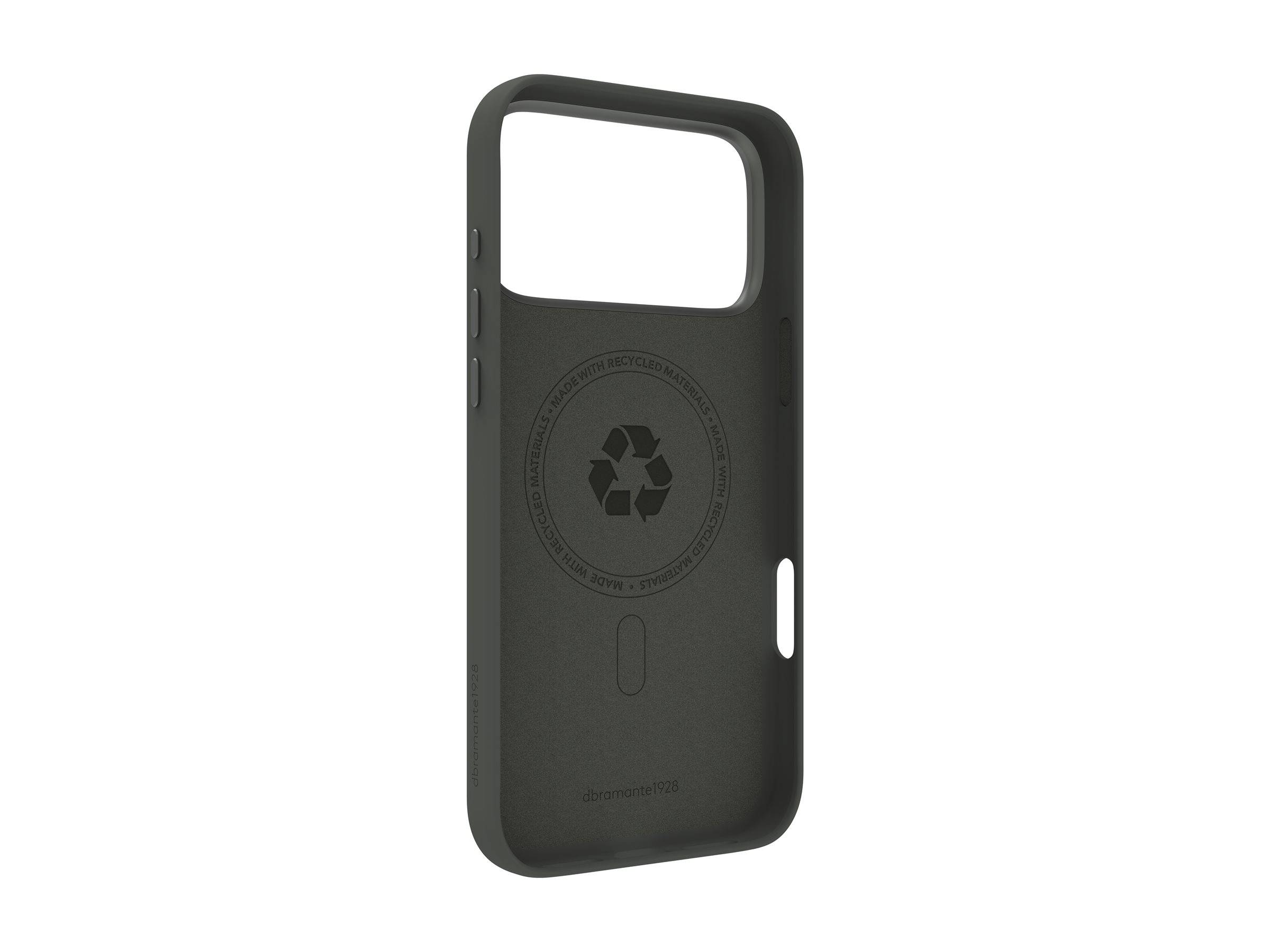 Ein schwarzes Handyhülle wird gezeigt, das ein Recycling-Symbol und Text trägt, der angibt, dass es aus 100% recycelten Materialien hergestellt wurde.