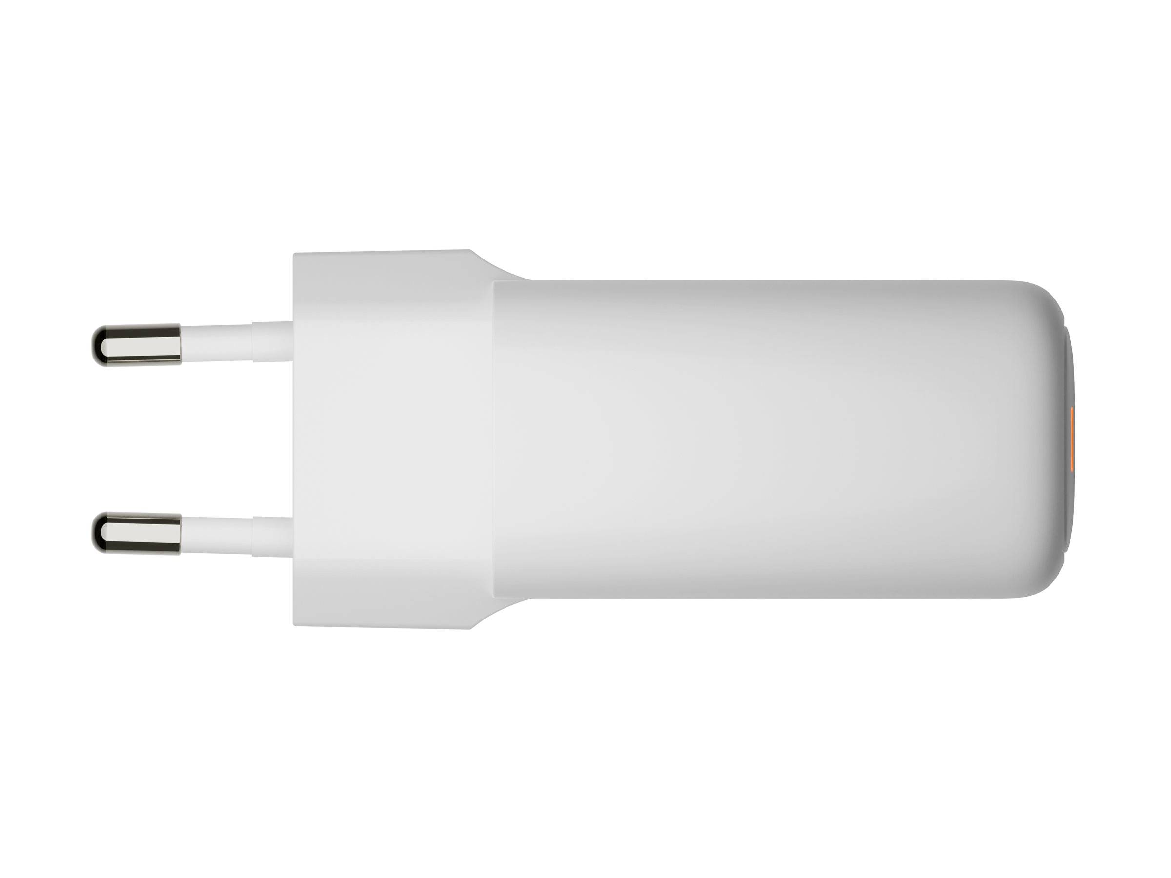 Ein weißer Wandladegerät mit zwei Metallstiften zum Einstecken in eine Steckdose, der für das Aufladen elektronischer Geräte konzipiert ist.