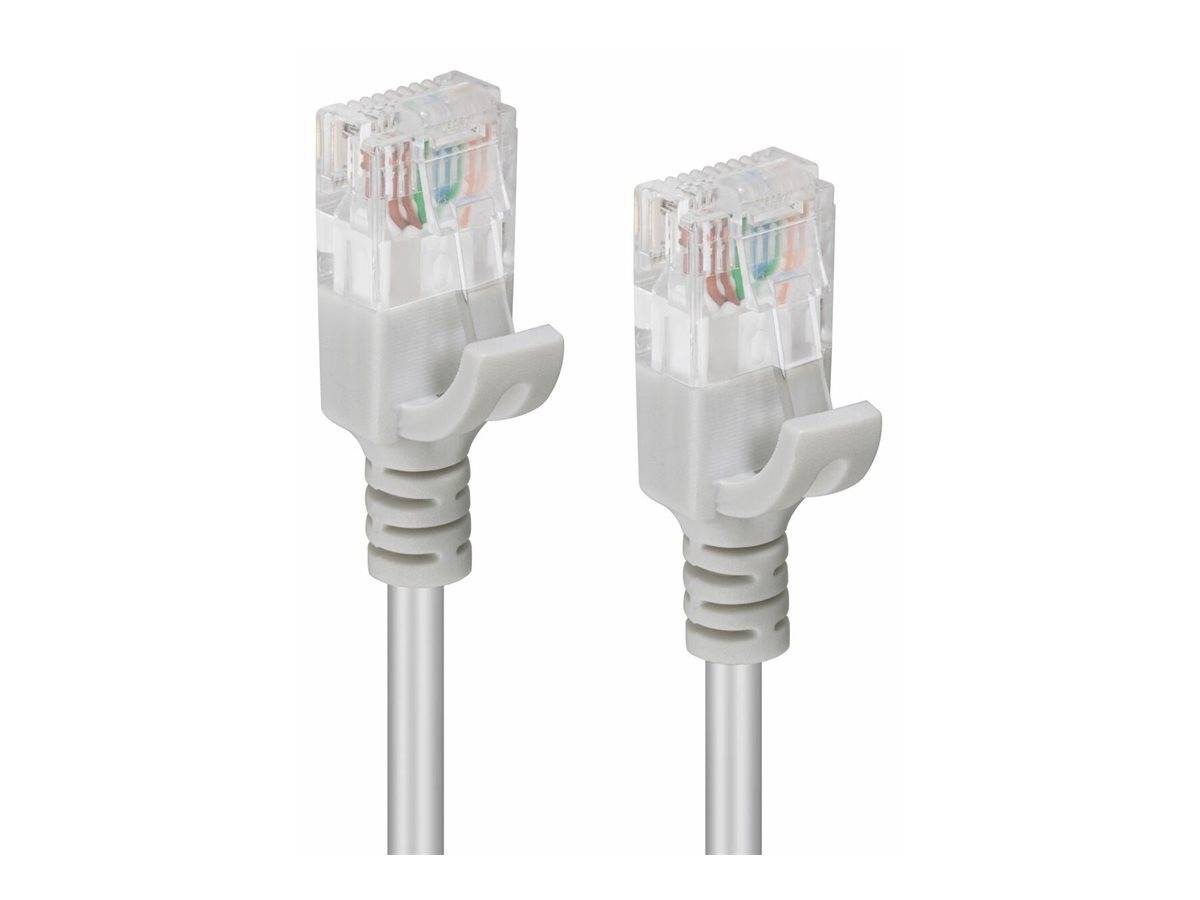 Zwei graue Ethernet-Kabel mit transparenten Steckern auf weißem Hintergrund, die Details der Innenverdrahtung zeigen.