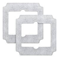 Zwei Stahlplatten mit quadratischen Öffnungen, die jeweils eine halbkreisförmige Aussparung aufweisen und wie Rohrhalterungsbrackets aussehen.