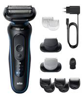 Elektrischer Rasierer mit Zubehör einschließlich Kämmen, Schutzvorrichtungen, einem Stecker und einem Ladekabel. Geeignet zum Pflegen und Rasieren.