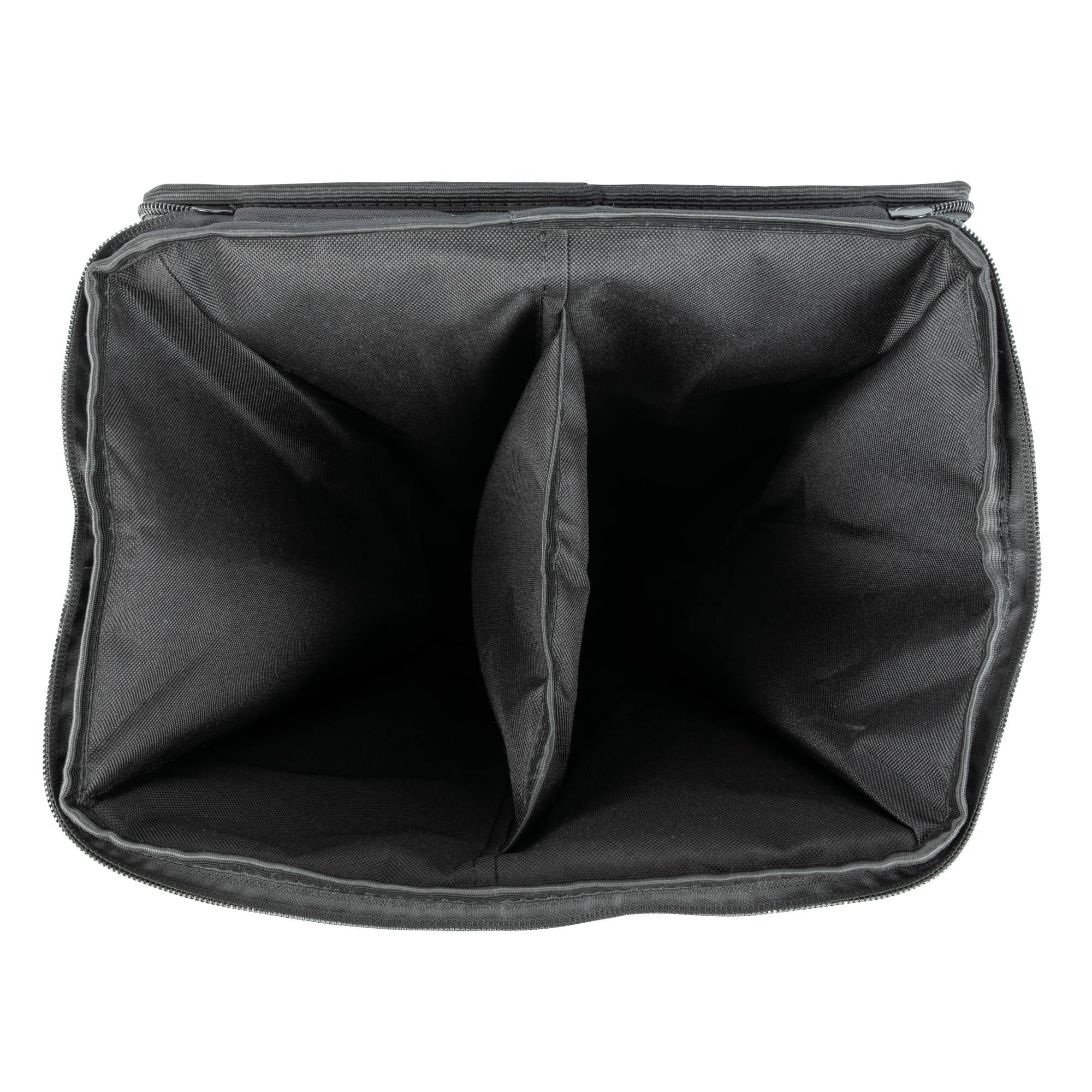 Eine schwarze Stofftasche mit zwei geräumigen Fächern, von oben betrachtet, zum Organisieren von Gegenständen.