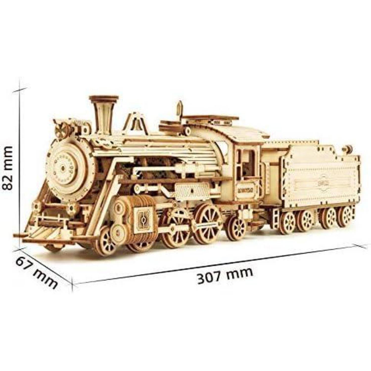 Ein hölzernes Modell einer Dampflokomotive mit Abmessungen: 82 mm hoch, 67 mm breit und 307 mm lang. Ausgestattet mit detaillierten Rädern und Motorenteilen.