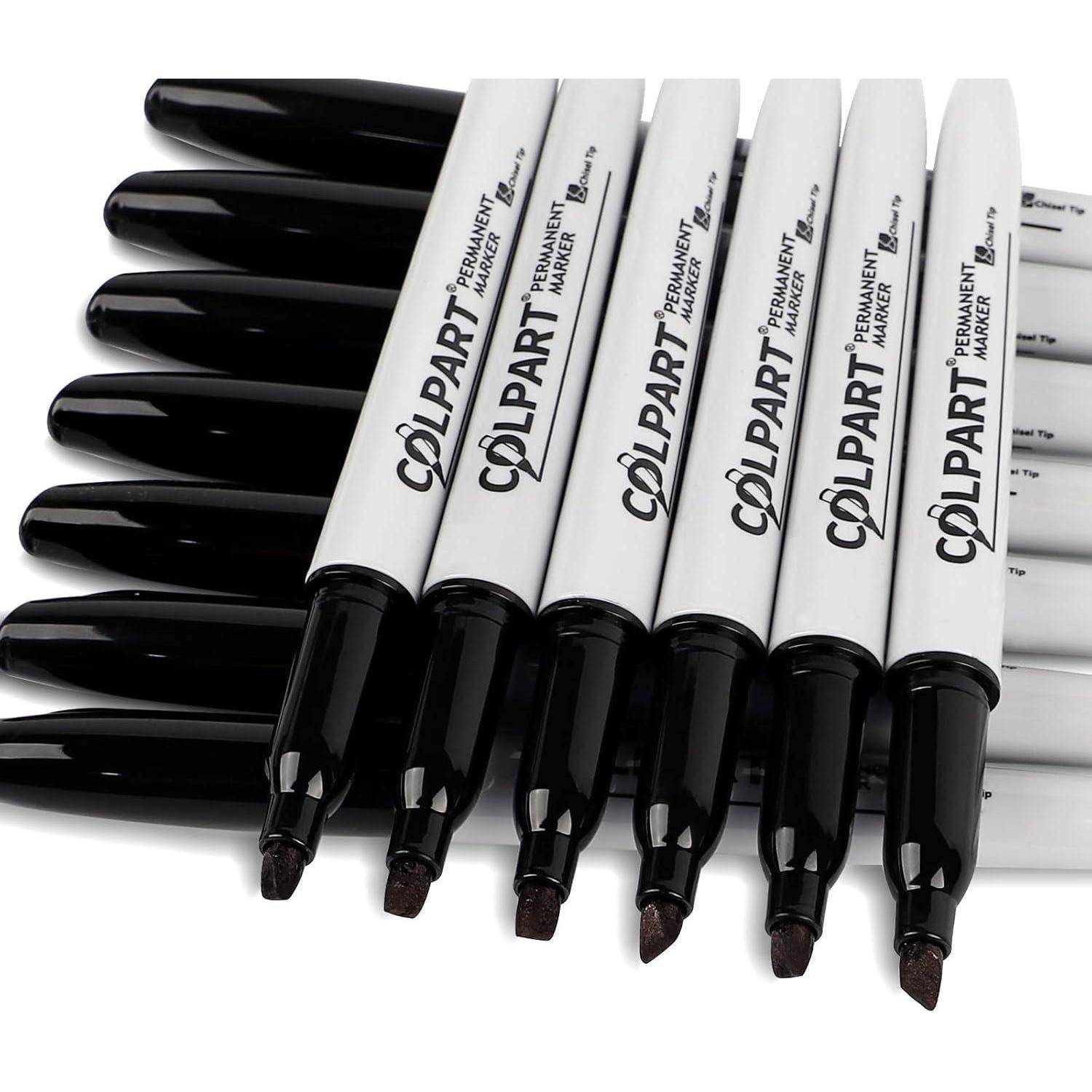 Ein Satz schwarzer Permanent-Marker mit dem Markennamen 'Colpart', der auf jedem Stift angebracht ist, in zwei ordentlichen Reihen vor einem weißen Hintergrund angeordnet.