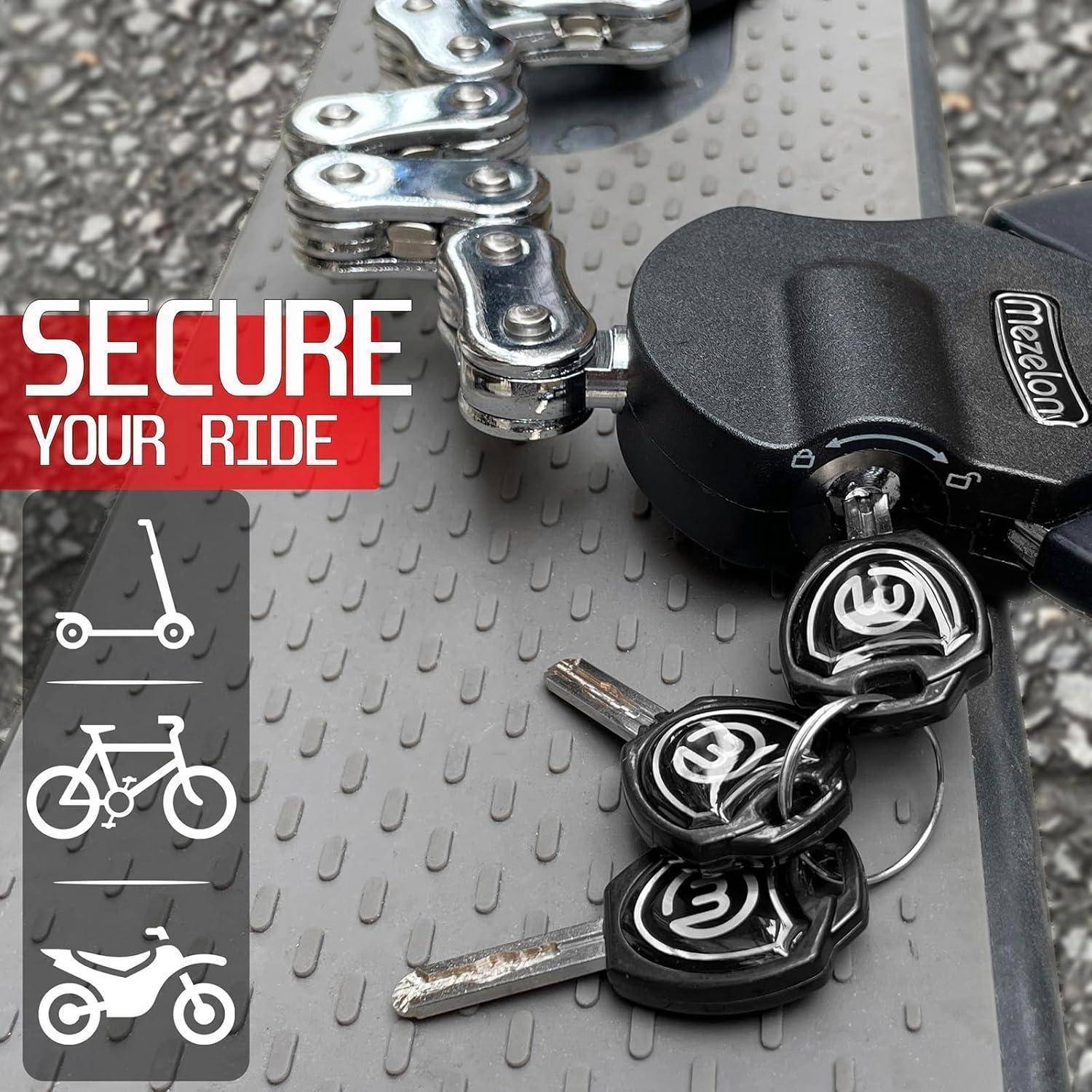 Sichern Sie Ihre Fahrt' Text mit drei Symbolen: Roller, Fahrrad, Motorrad; neben einem Schloss und Schlüsseln auf einer strukturierten Metalloberfläche.