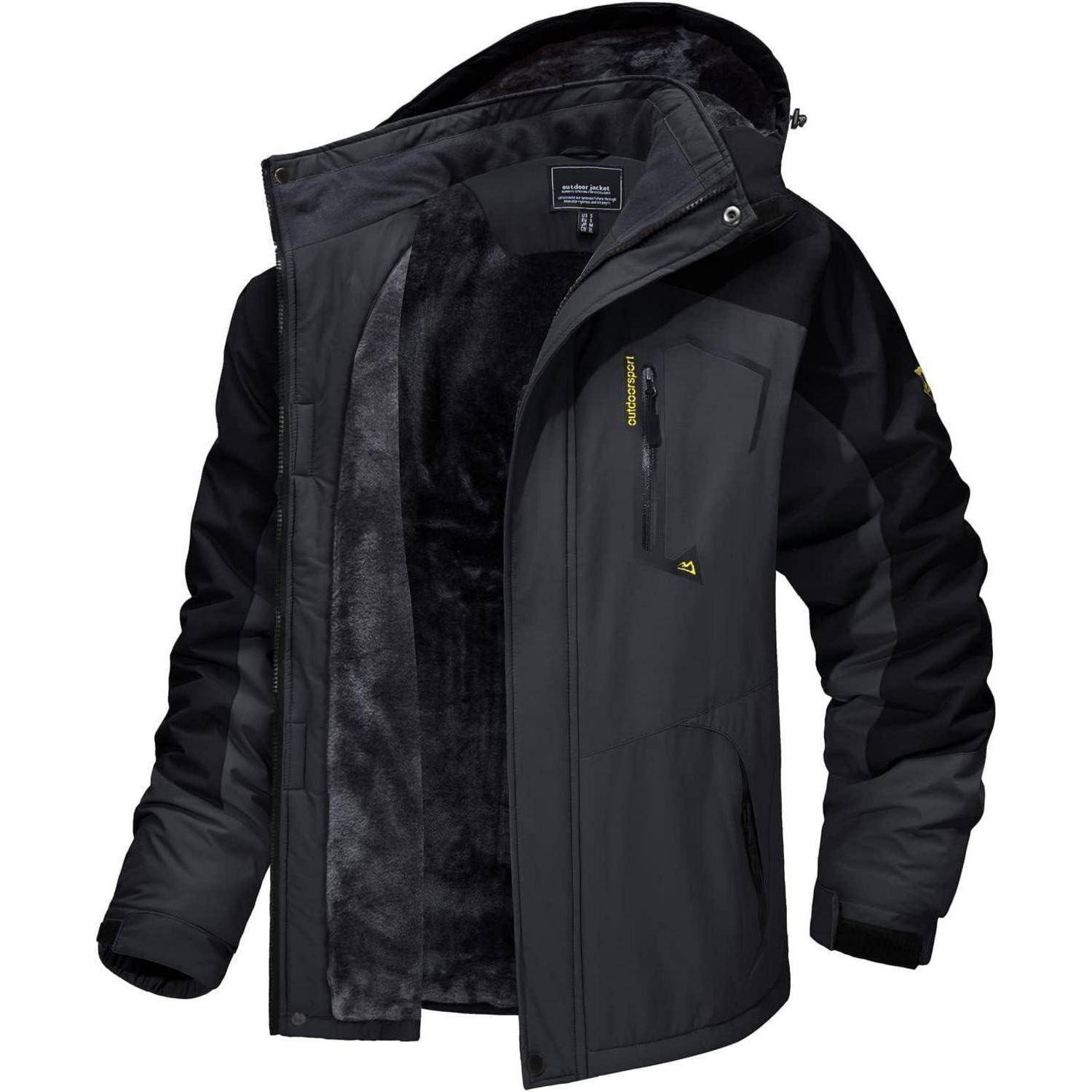 Eine schwarze und graue Winterjacke mit Fleecefutter, mehreren Reißverschlusstaschen und einer verstellbaren Kapuze, konzipiert für den Outdooreinsatz.