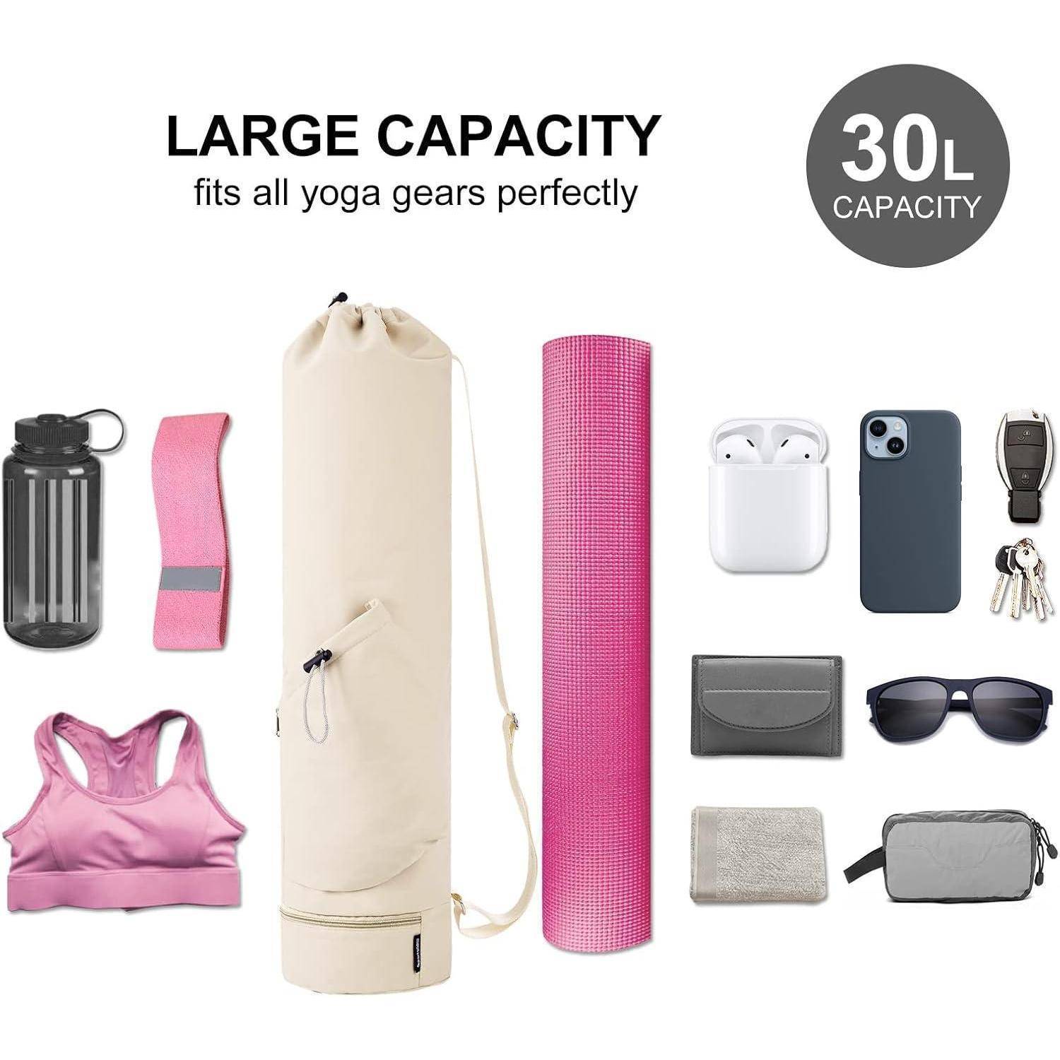 Eine beige Yogatasche wird mit Yogamatte, Sporttop, Wasserflasche und Zubehör präsentiert. Text hebt hervor: 'Großes Fassungsvermögen, 30L Kapazität'.