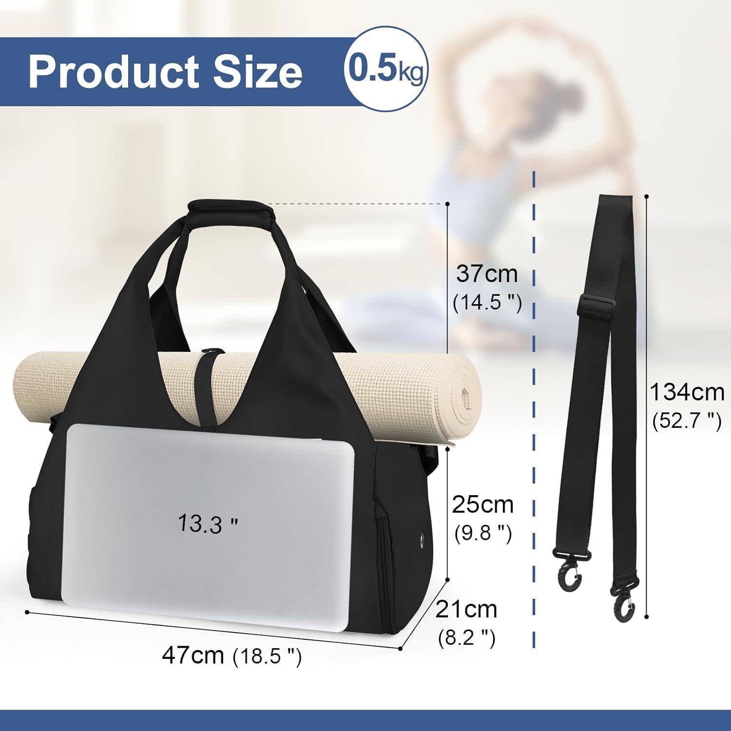 Produktgröße 0,5 kg: Das Bild zeigt einen schwarzen Rucksack mit ungefähren Abmessungen: 47 cm Breite, 37 cm Höhe und 25 cm Tiefe. Er enthält einen Laptop und eine Yogamatte. Ausgestattet mit einem verstellbaren Gurt von 134 cm Länge.