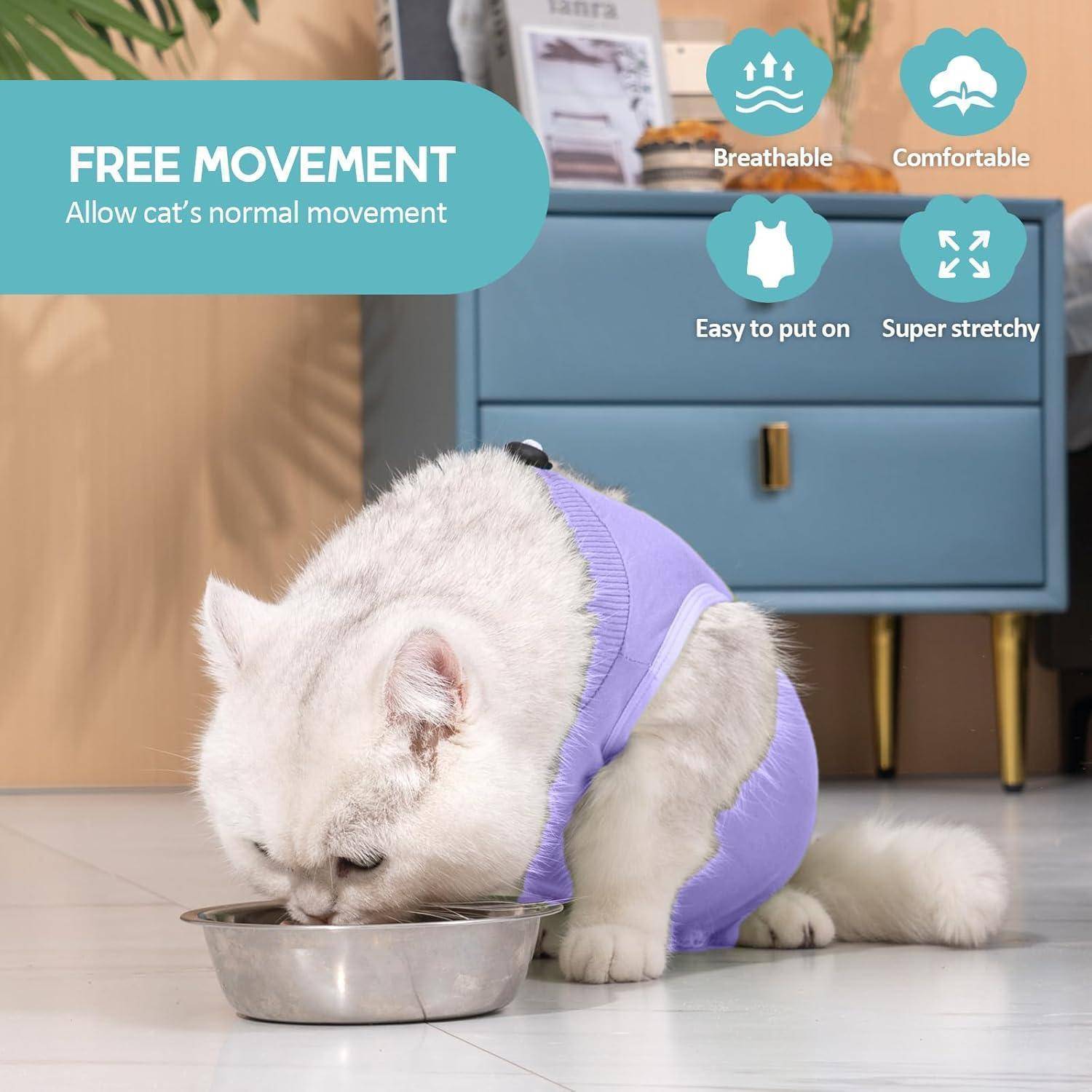 Eine weiße Katze mit lila Geschirr frisst aus einer Schüssel. Text lautet: 'Freie Bewegung - Erlaubt natürliche Bewegung der Katze. Atmungsaktiv, Komfortabel, Leicht anzulegen, Super dehnbar.