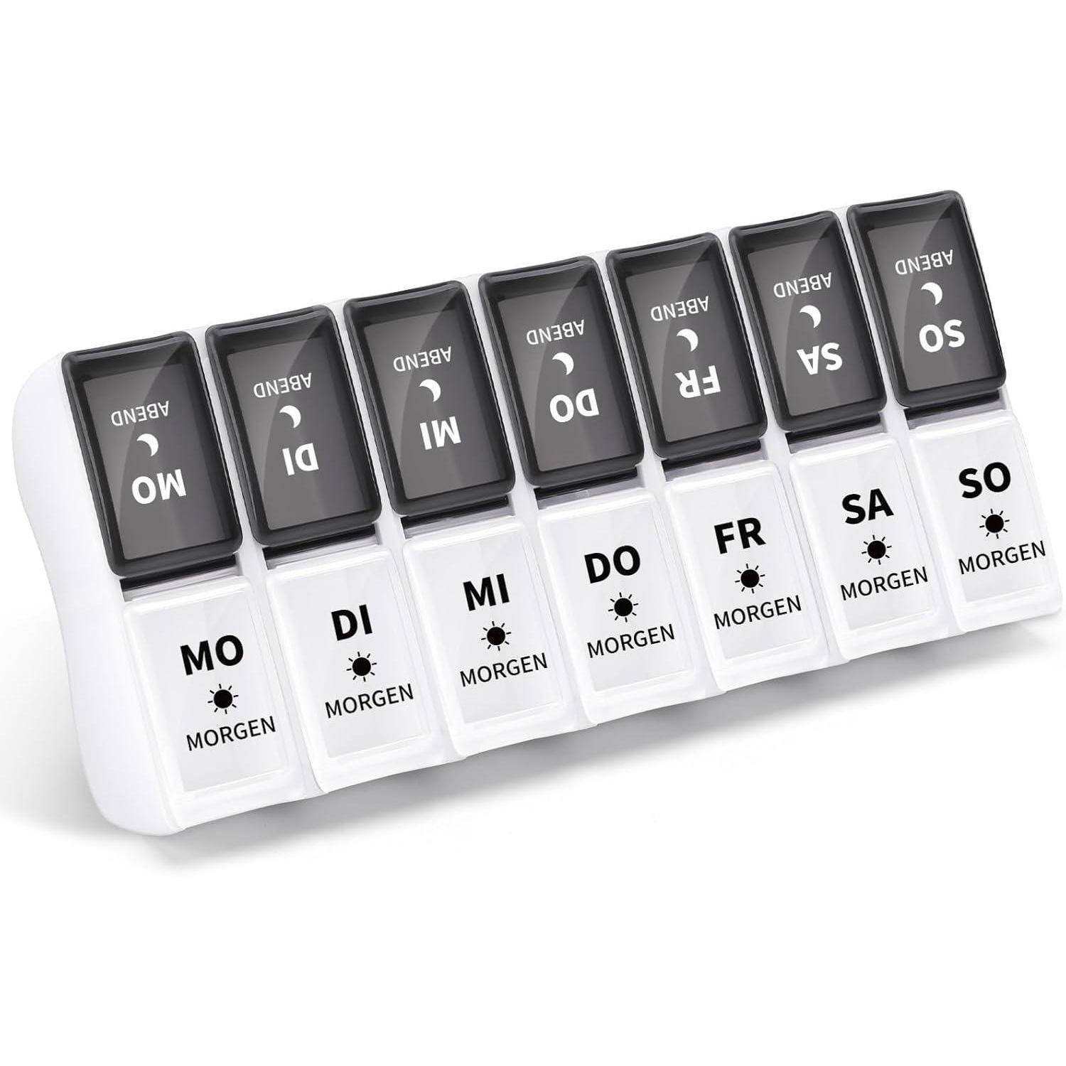 Wöchentliche Pillendose mit Fächern, beschriftet mit 'MO', 'DI', 'MI', 'DO', 'FR', 'SA', 'SO' für jeden Tag