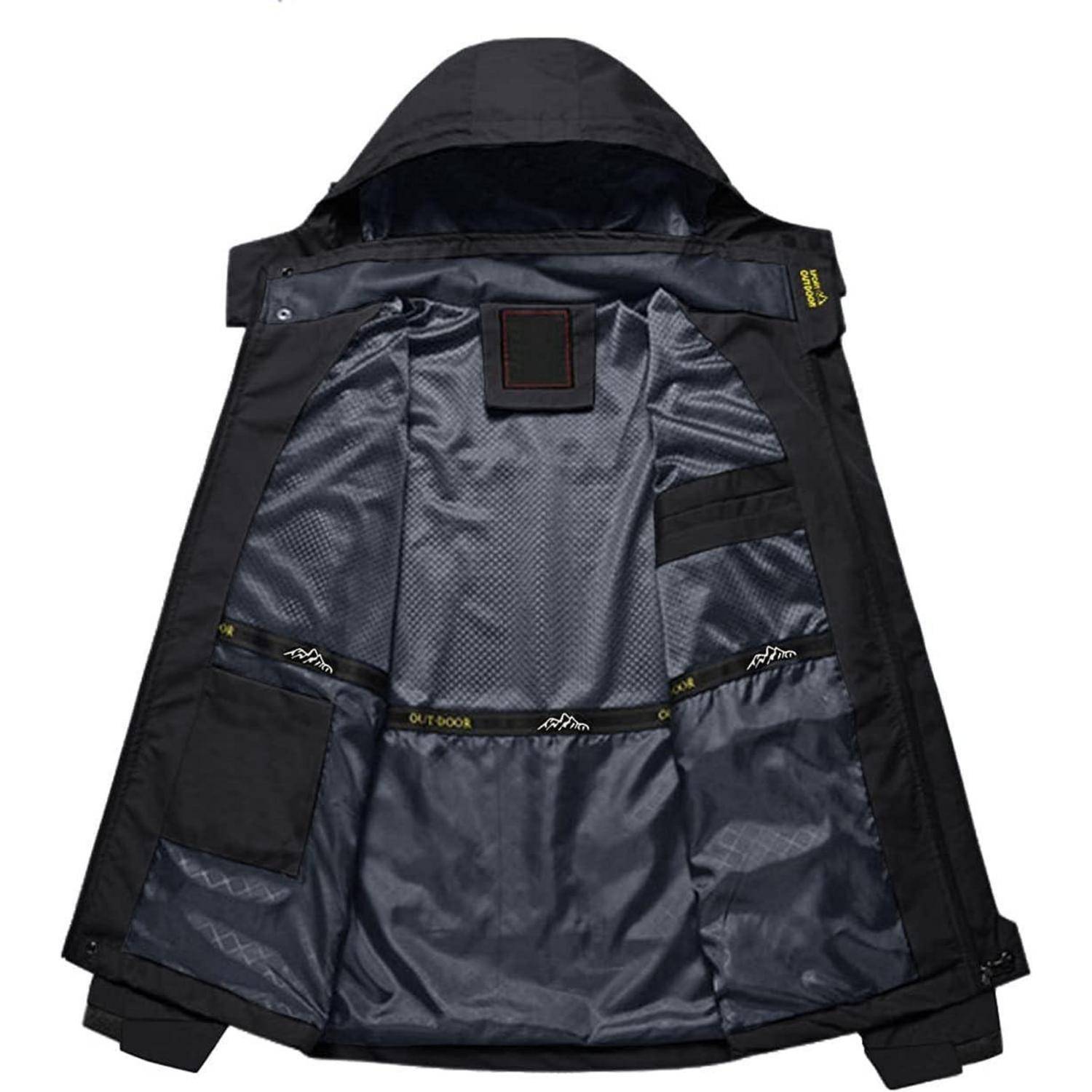 Schwarze Kapuzenjacke geöffnet, um das Innenfutter, die Taschen und das Etikett zu zeigen; entwickelt für kalte Wetterbedingungen.