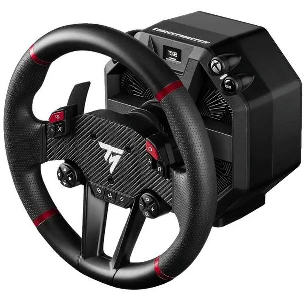 Ein schwarzes Rennlenkrad mit roten Akzenten, ausgestattet mit mehreren Steuerungstasten, das auf einem rechteckigen Sockel montiert ist und für Simulationsspiele konzipiert ist.
