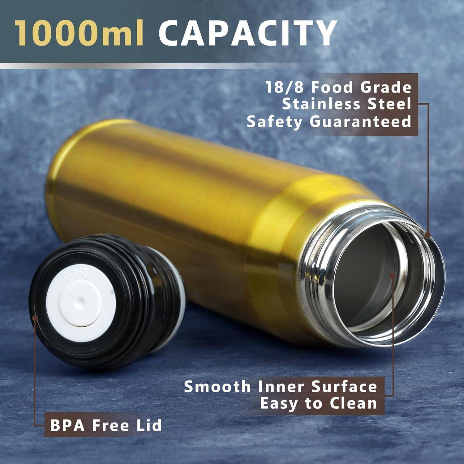 Eine goldene Metallflasche mit '1000 ml Fassungsvermögen'. Zu den Merkmalen gehören Edelstahl der Qualität 18/8, ein BPA-freier Deckel und eine leicht zu reinigende Oberfläche.