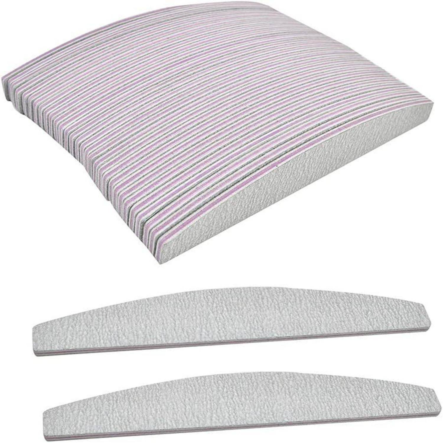 Ein Set aus drei Nagelfeilen mit rosa und weißen Streifen, von denen zwei flach und eine gebogen sind, zum Formen und Glätten von Nägeln.