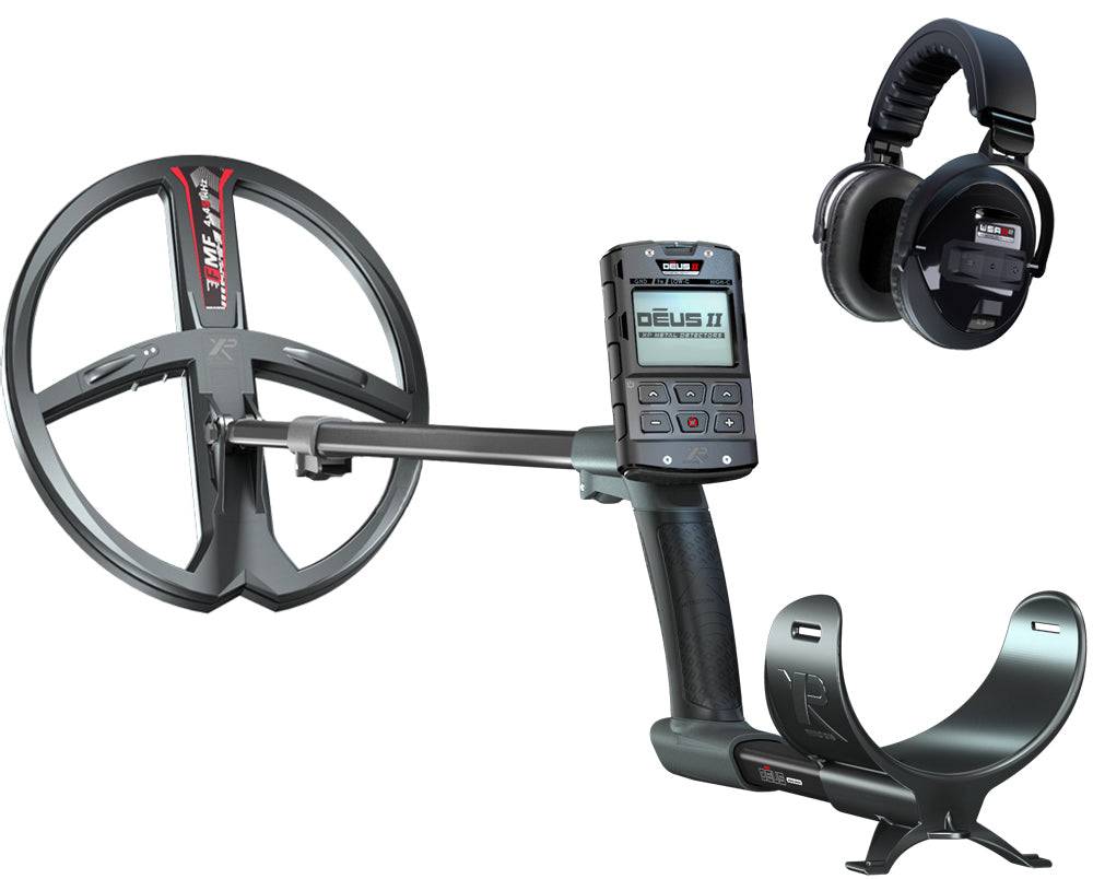 Ein Metalldetektorset, bestehend aus einer Suchspule, einer Steuereinheit mit der Aufschrift 